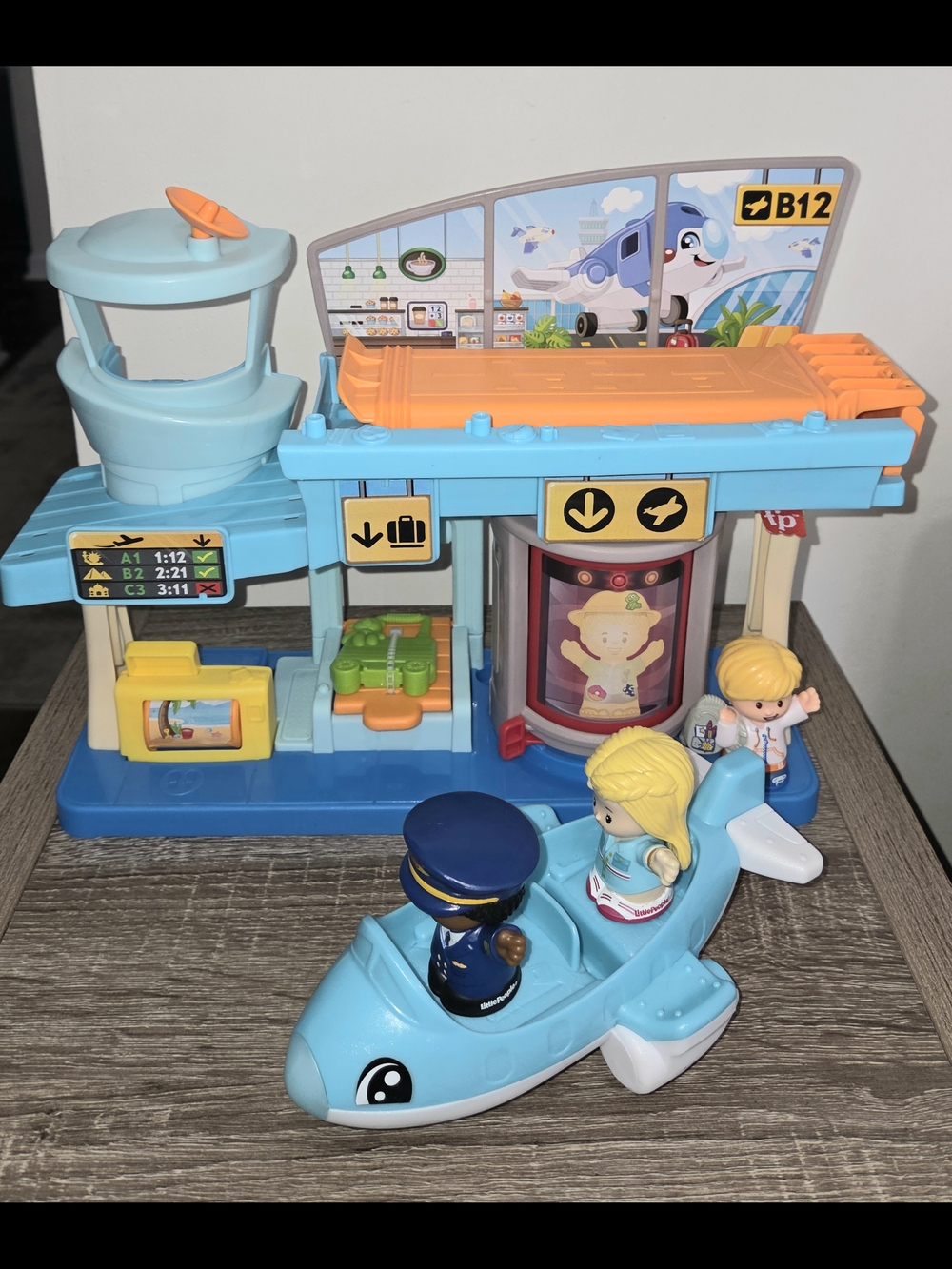 Fisher-Price Little People Toddler Toy Everyday Adventures Airport Ages SEE DESC